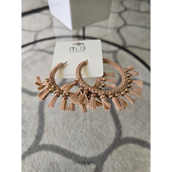🎅 Pick 3 For $15 Mia Tan Fringe Hoop Earrings New - Picture 1 of 4